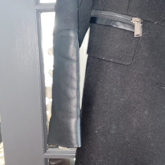 Coat - Picture 4 of 7